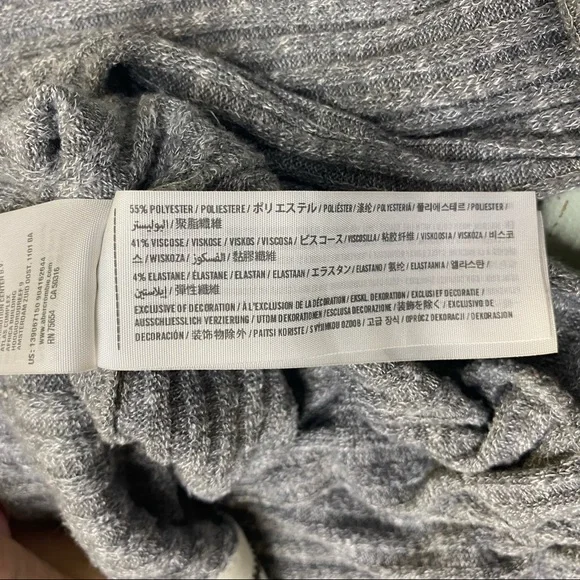 Abercrombie & Fitch Gray Ribbed Zip Up Sweatshirt - Picture 4 of 5
